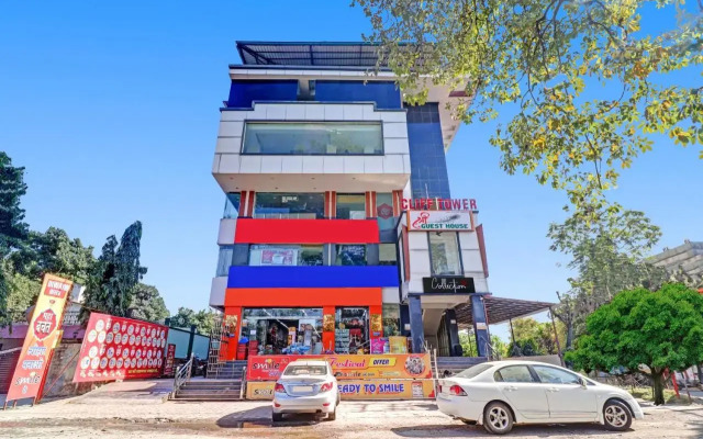Oyo 703086 Hotel Shri Rooms & Restaurant
