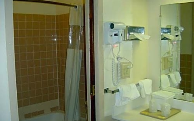 Tiffin Motel