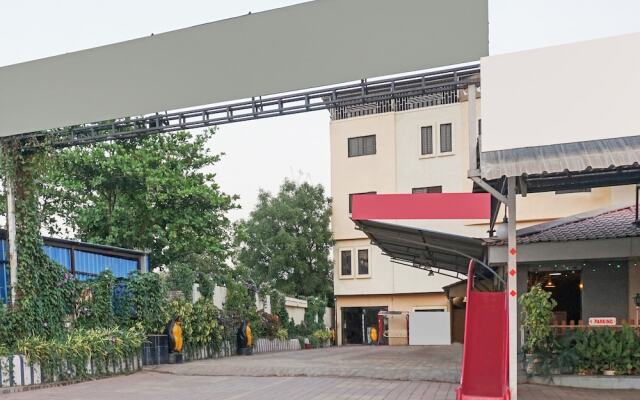 OYO 29114 Suraj Residency