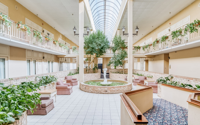 Rodeway Inn & Suites and Conference Center