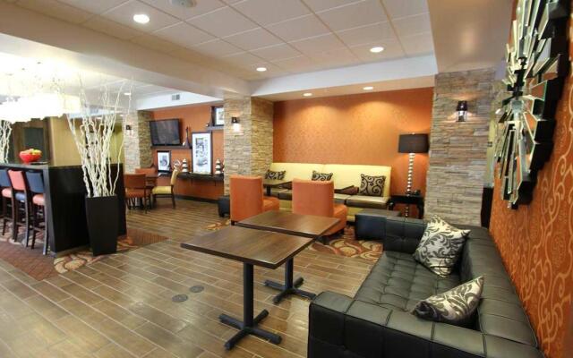 Hampton Inn Clinton, IA