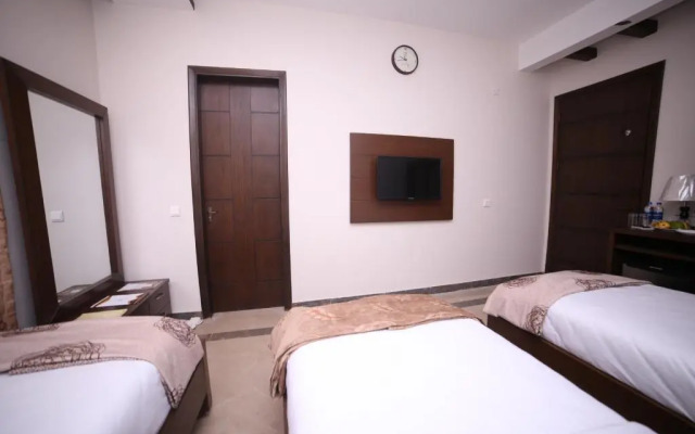 Zifan Hotel & Suites