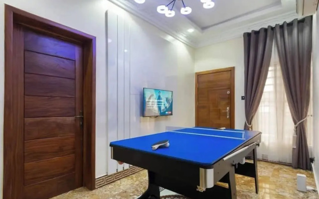 The Breeze Apartment