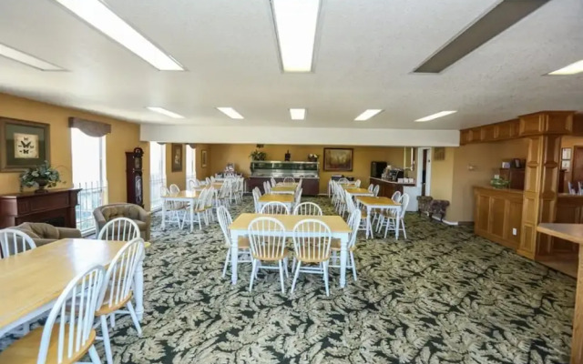 Presley's Penthouse 2BR Branson Resort Condo