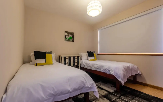 Dutton's Cove Guesthouse