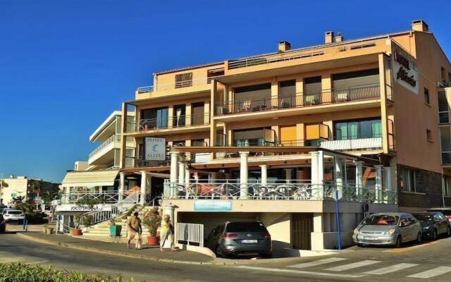 Hôtel Alizés Sénéquier