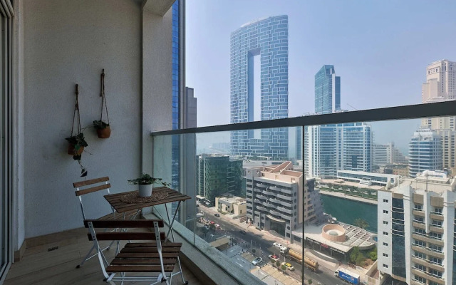 Studio With Best View Of Dubai