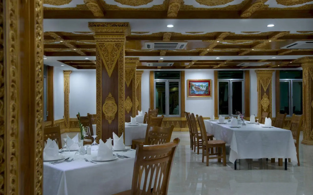 Su Tine San Royal Palace Hotel