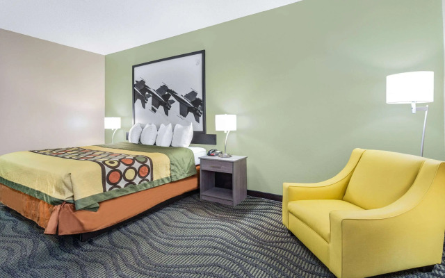 Super 8 by Wyndham Kokomo
