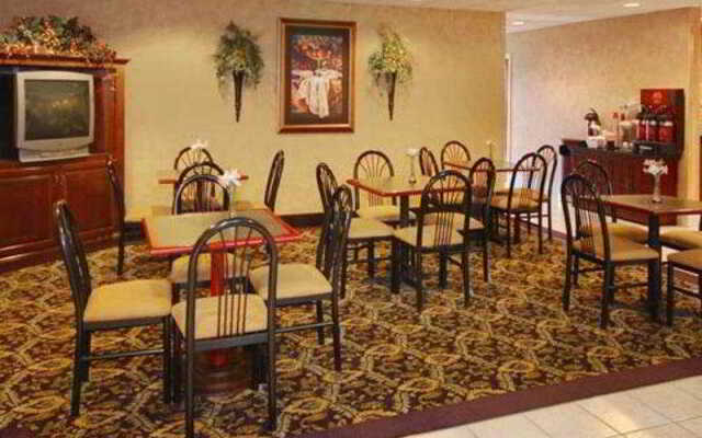 Comfort Suites Airport