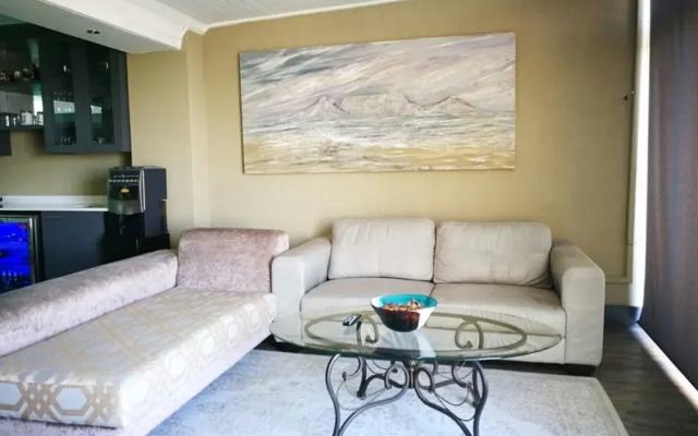 Plattekloof Residence | Island Letting