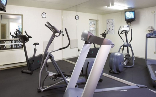 Travelodge Calgary MacLeod Trail