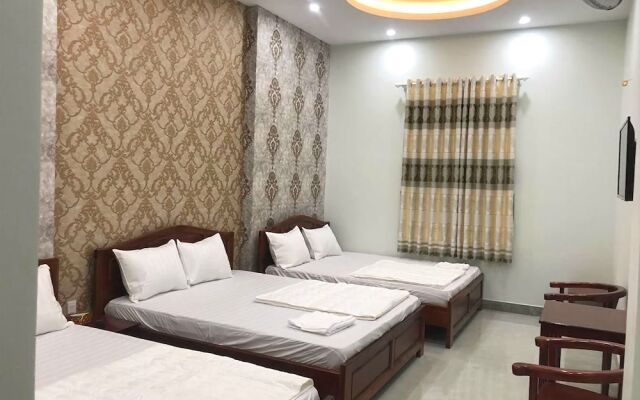 Khách Sạn Bảy Tâm - Khách Sạn Gần Dinh Thầy Thím
