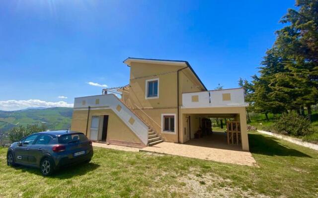 Beautiful Mountain View Home in Castilenti