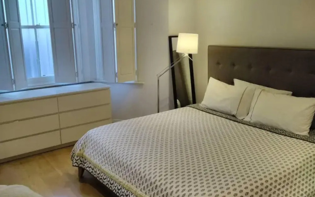 Superior Kensington, London Flat With Free Wi-fi