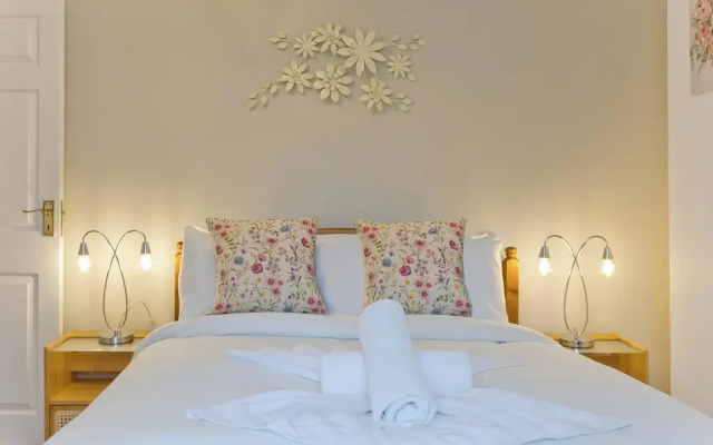 Imperial Horseferry Road Apartment