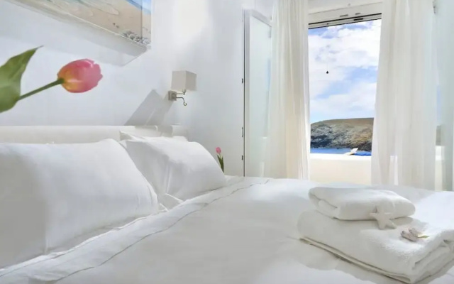 Luxurious 7 Bedroom Villa in Fokos Beach