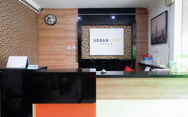 Urbanview Hotel Capital Makassar