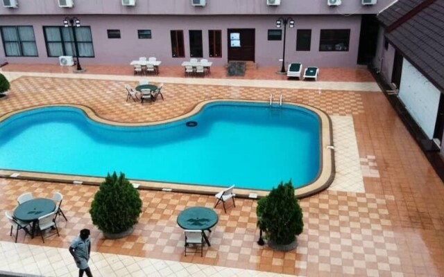 Miklin Hotel