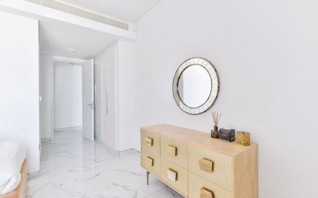 Stylish 2BR on Bluewaters Island