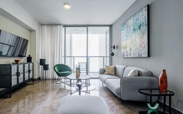 w Comfy 1BR w Fantastic Balcony in YOO