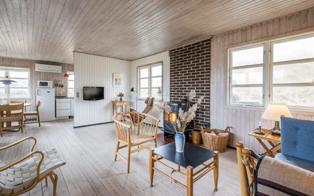 6 Person Holiday Home in Henne