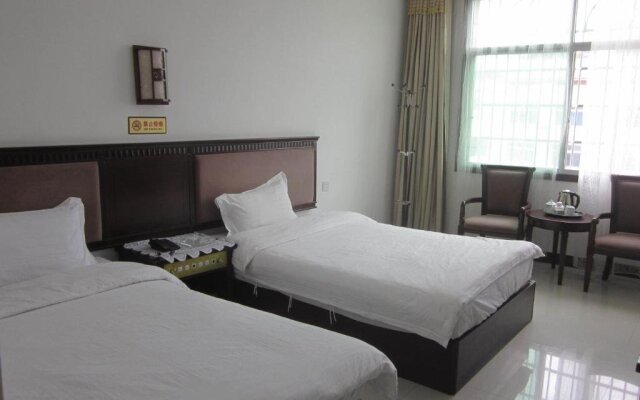 Qingshan Inn