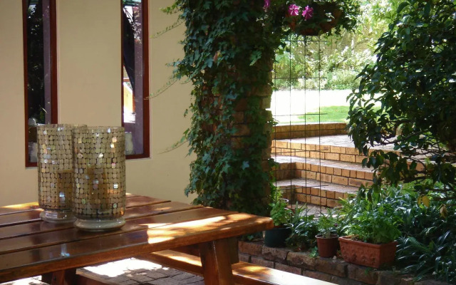 Milkwood Lodge - Hermanus