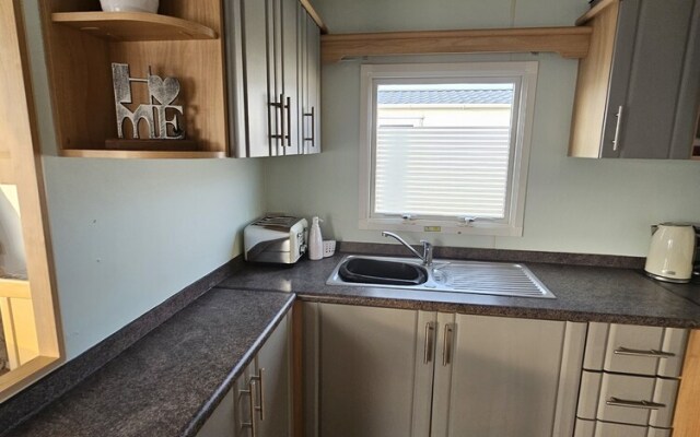Inviting 3-bed Caravan in Porthcawl