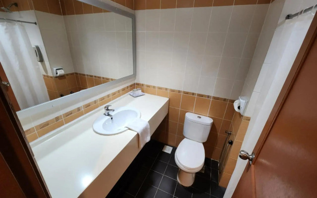 Grand Puteri Hotel