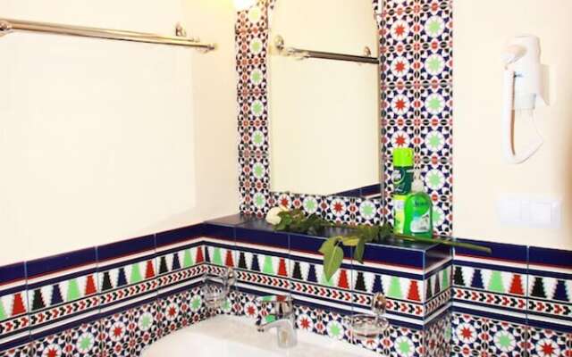 Отель «Шишки на Лампушке — Восточная Медина»