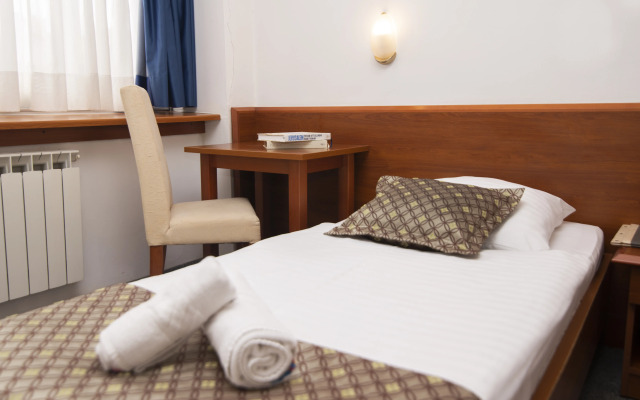 Hotel Neboder