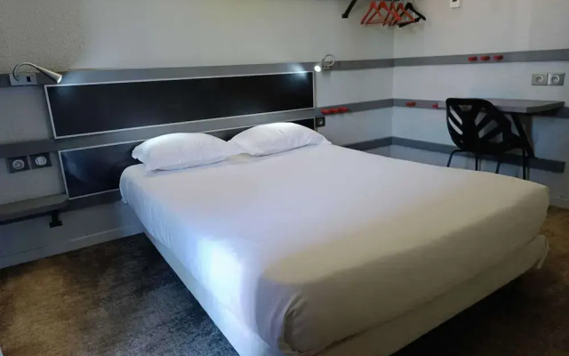 Enzo Trappes by Kyriad Direct