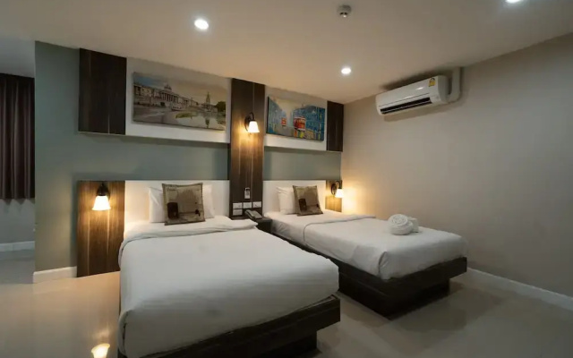 We resident Hotel