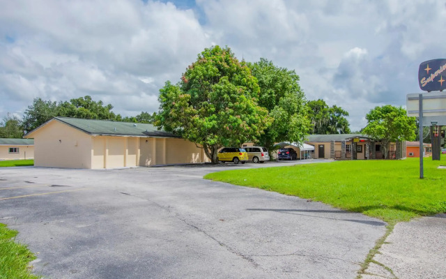 OYO Superior Budget Inn Bartow