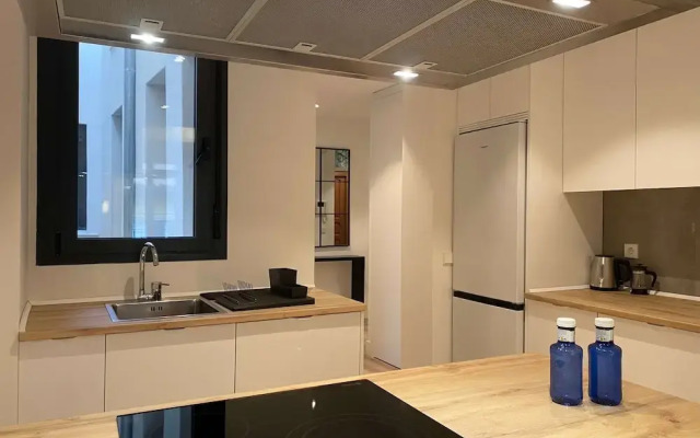 w Majestic 2BR at Palacio Real