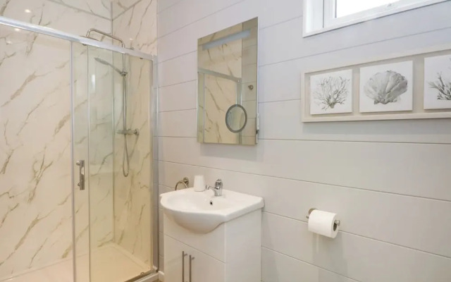 Sutton Fields Chalet