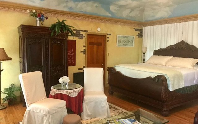 The Old Liberty Schoolhouse B&B