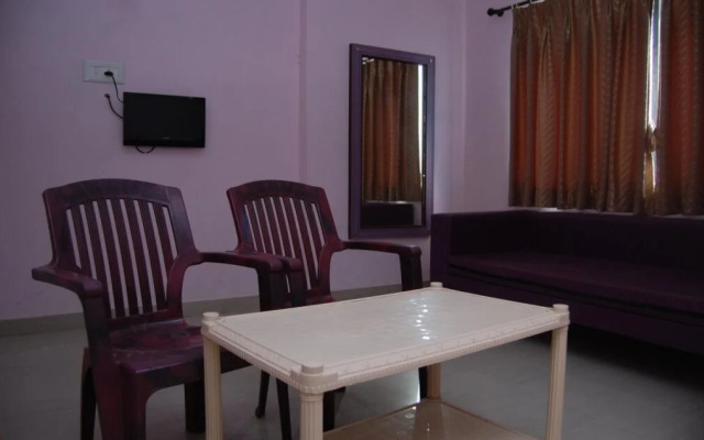 Hotel Rajadhiraj
