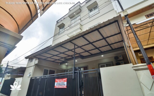 ZEN Rooms Near Stasiun Sudirman