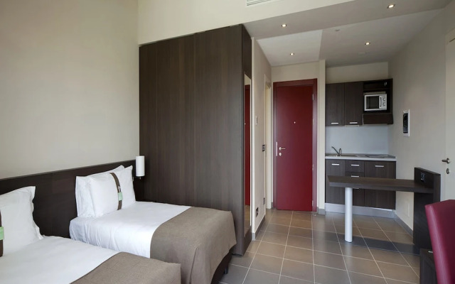 Inn Naples Airport