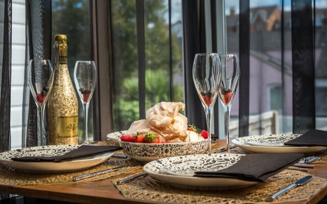 The Nautilus Cowes IOW Sleeps 4 & Private Garden
