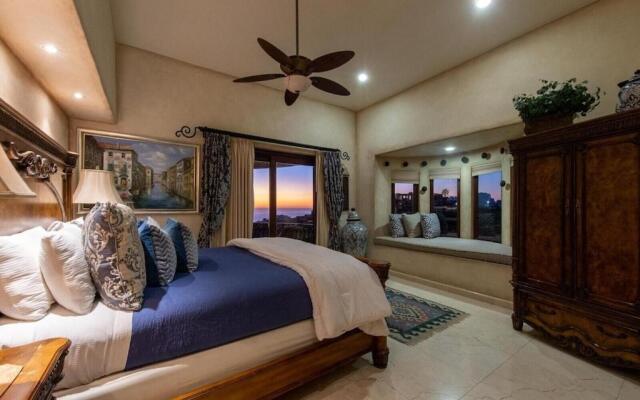 Stunning 6BD Pedregal Villa Maria