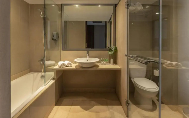 Louis Apostolata Resort and Spa