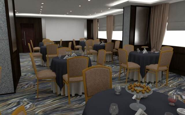 La Fontaine Diora Hotel