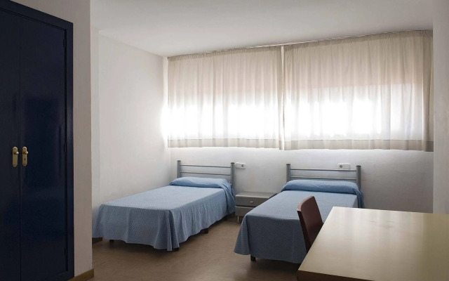 Albergue Inturjoven Sevilla - Hostel