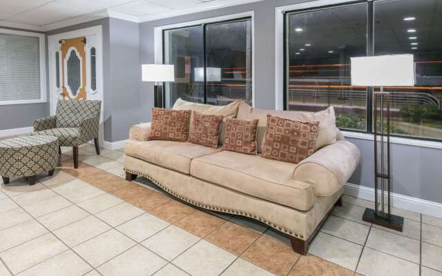 Knights Inn Longview