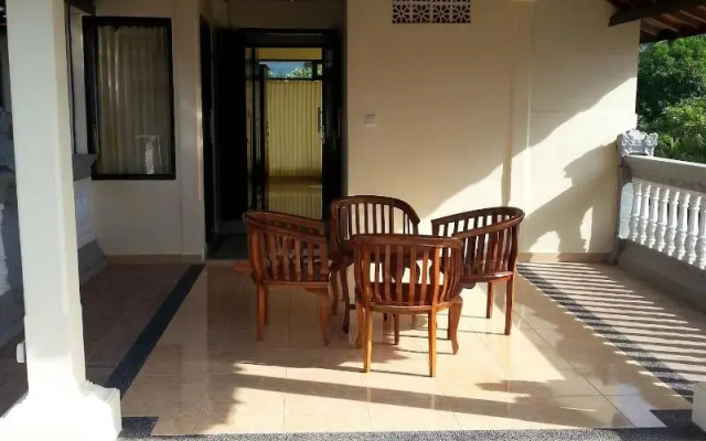 Puri Mandhara Lovina