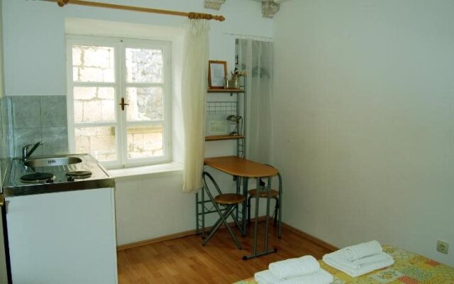 Marco Polo Apartment