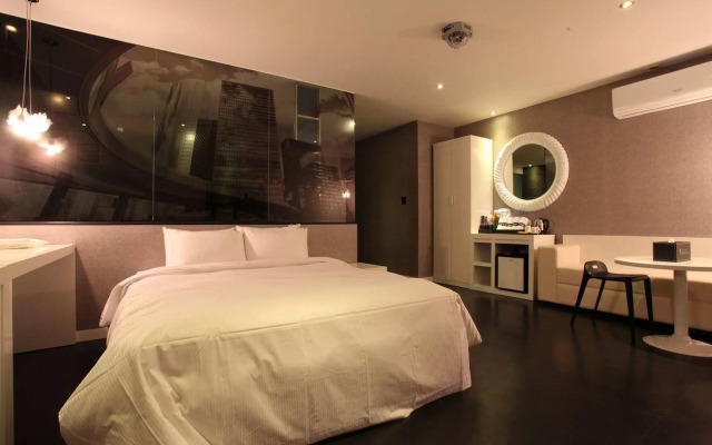 Sheel Hotel